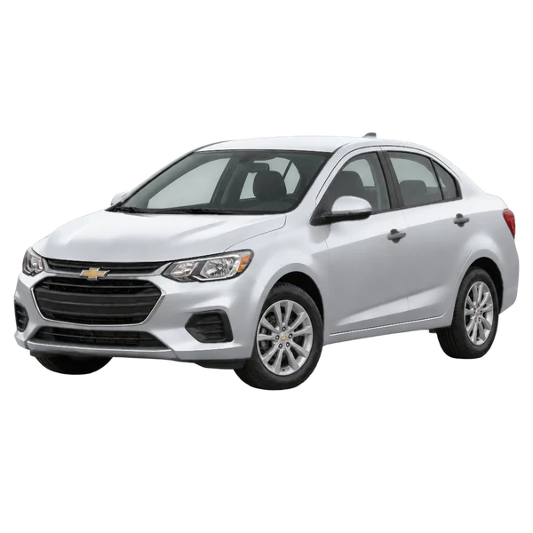 Chevrolet Aveo 2026 en plateado, vista frontal tres cuartos (hacia la izquierda)