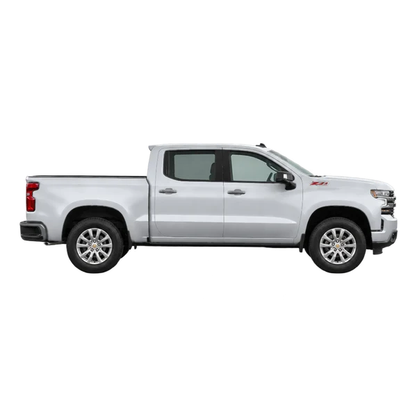 Chevrolet Silverado LTD 2023 prata, vista lateral (voltada para a direita)