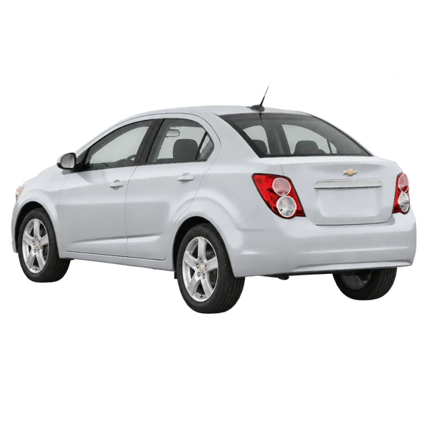 Chevrolet Sonic 2012 prata, vista três quartos traseira (voltada para a esquerda)