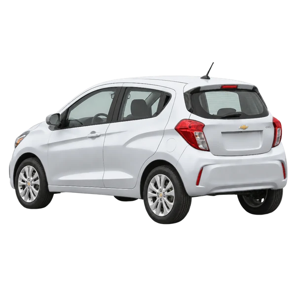 Chevrolet Spark 2021 en plateado, vista tres cuartos trasero (mirando a la izquierda)