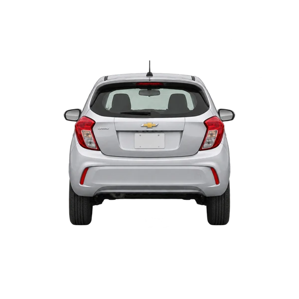Chevrolet Spark 2024 prata, vista traseira