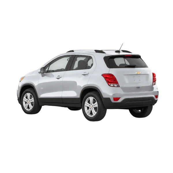 Chevrolet Tracker 2018 باللون فضي، منظر ثلاثة أرباع خلفي (باتجاه اليسار)