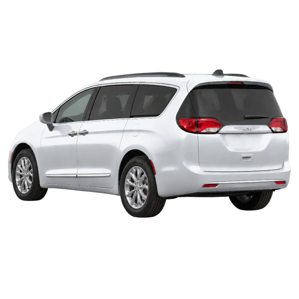 Chrysler Pacifica 2020 prata, vista três quartos traseira (voltada para a esquerda)