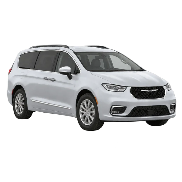 Chrysler Pacifica 2024 argent, vue trois-quarts avant (orienté vers la droite)
