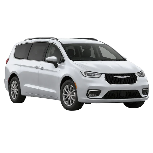 Chrysler Voyager 2023 prata, vista dianteira em três quartos (voltada para a esquerda)