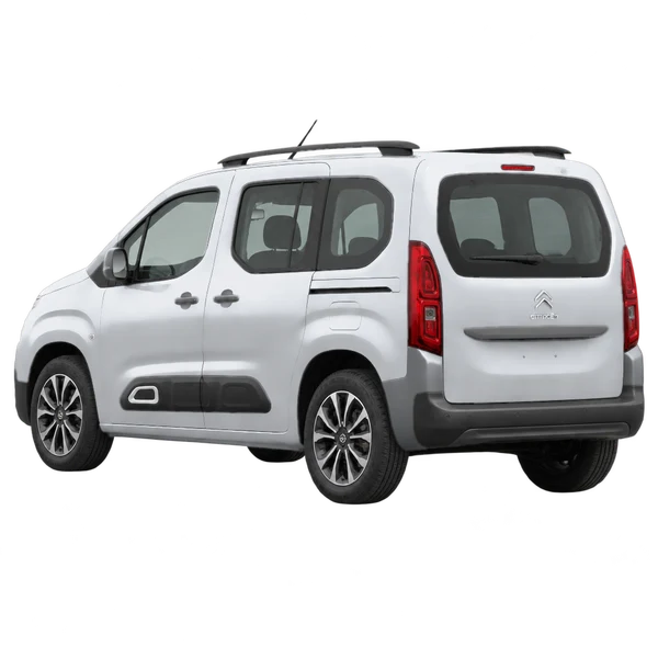 Citroën Berlingo 2021 prata, vista três quartos traseira (voltada para a esquerda)
