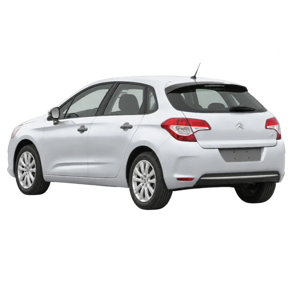 2011 Citroën C4 in Silber, Ansicht: Dreiviertelansicht von hinten (nach links gerichtet)