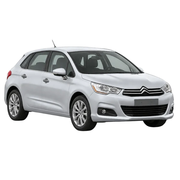 Citroën C4 2015 argent, vue trois-quarts avant (orienté vers la gauche)