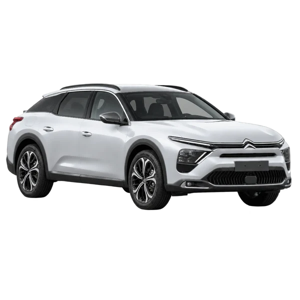 Citroën C5 X 2022 باللون فضي، منظر منظر أمامي بزاوية ثلاثة أرباع (متجه لليسار)