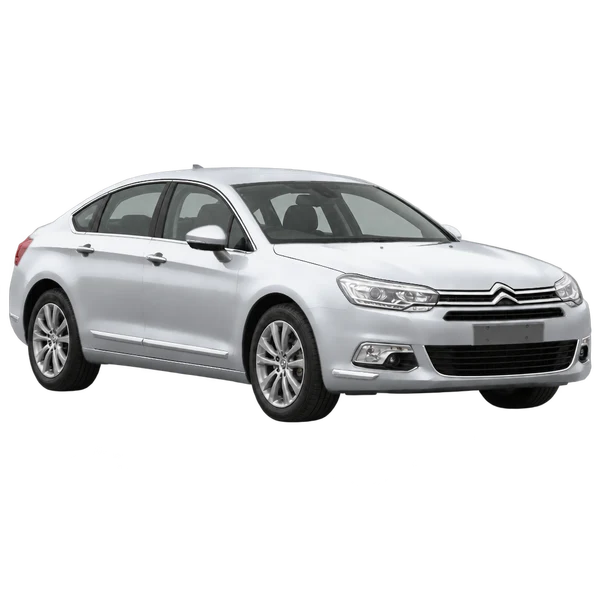 Citroën C5 2017 prata, vista três quartos dianteiro (voltado para a direita)