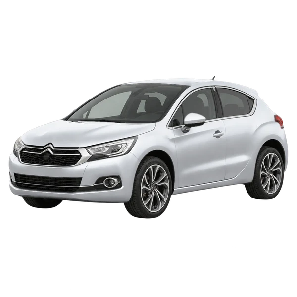 Citroën DS4 2018 prata, vista dianteira em três quartos (voltada para a esquerda)