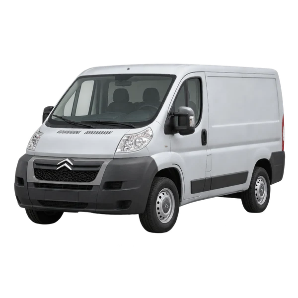 Citroën Jumper 2010 prata, vista dianteira em três quartos (voltada para a esquerda)