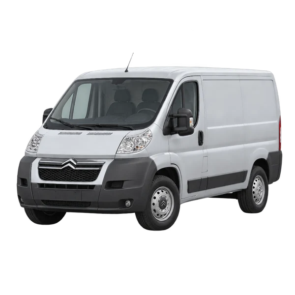 Citroën Jumper 2012 prata, vista dianteira em três quartos (voltada para a esquerda)