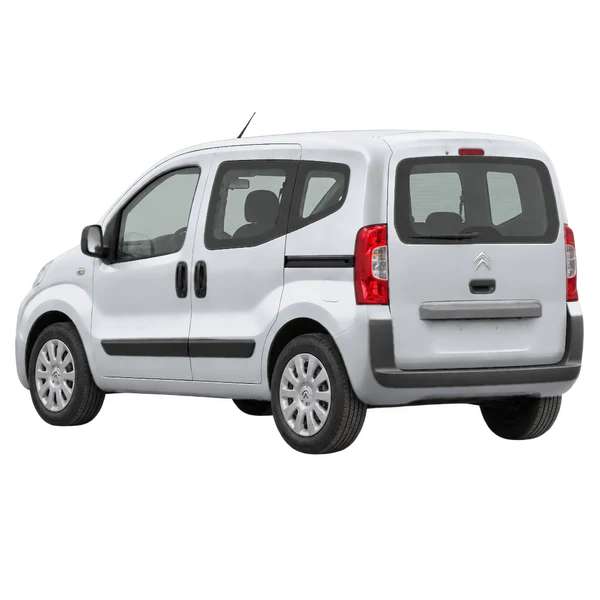 Citroën Nemo 2017 prata, vista três quartos traseira (voltada para a esquerda)