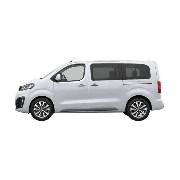 Citroën Spacetourer 2018 باللون فضي، منظر جانبي (متجه إلى اليسار)