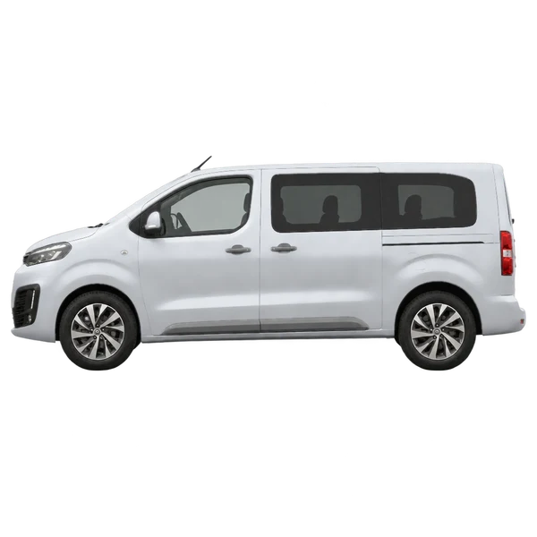 Citroën Spacetourer 2025 باللون فضي، منظر جانبي (متجه إلى اليسار)
