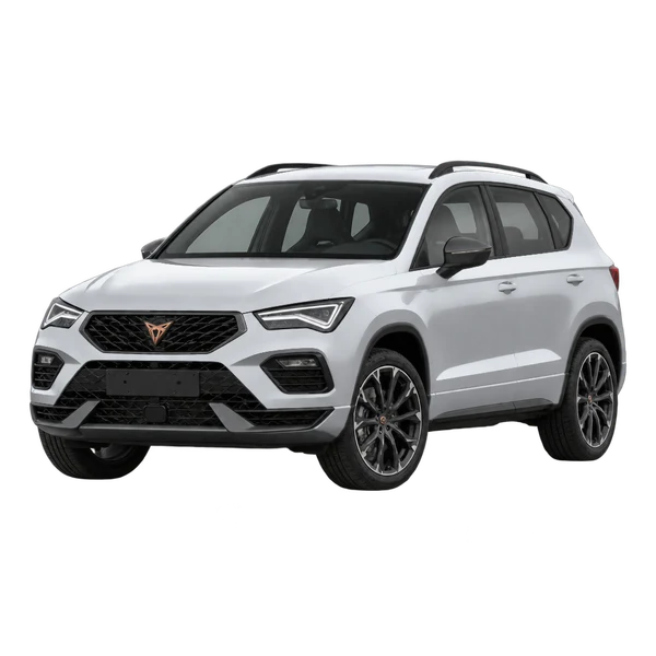 Cupra Ateca 2023 باللون فضي، منظر منظر أمامي بزاوية ثلاثة أرباع (متجه لليسار)