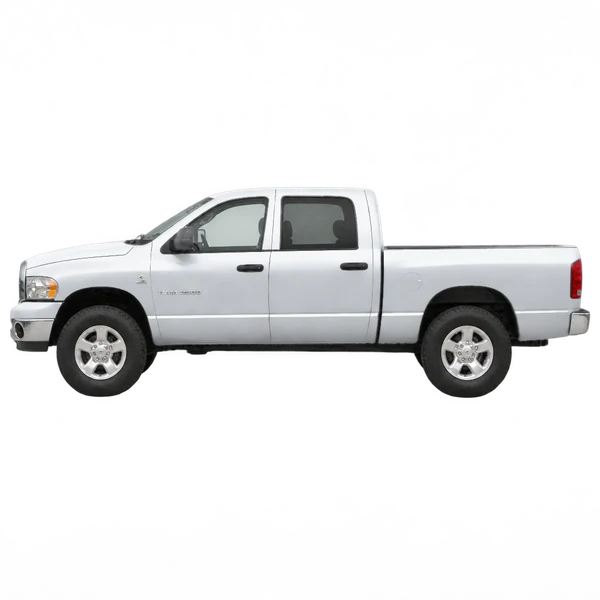 Dodge Ram 2500 2004 باللون فضي، منظر جانبي (متجه إلى اليسار)