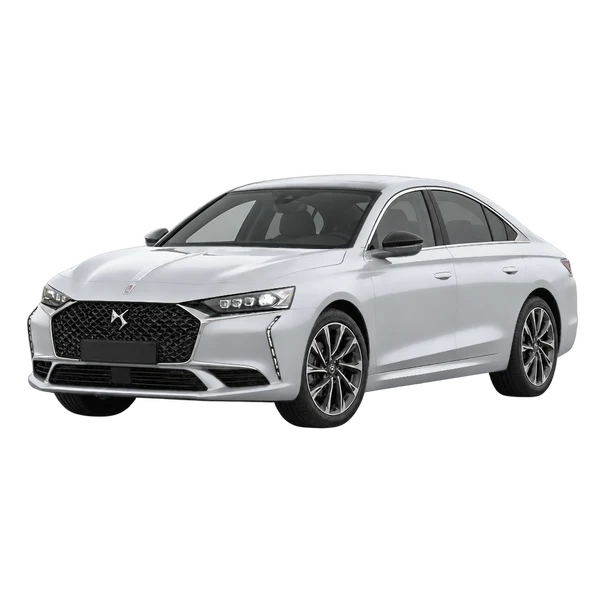 DS 9 2021 باللون فضي، منظر منظر أمامي بزاوية ثلاثة أرباع (متجه لليسار)