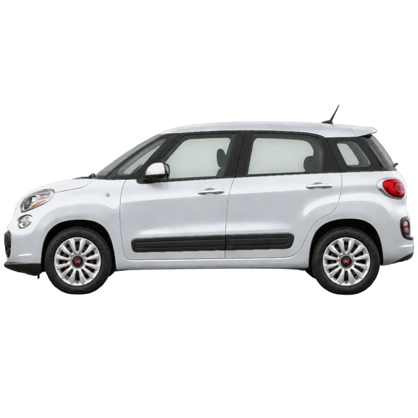 シルバーの2015 Fiat 500L(側面(左向き)ビュー)