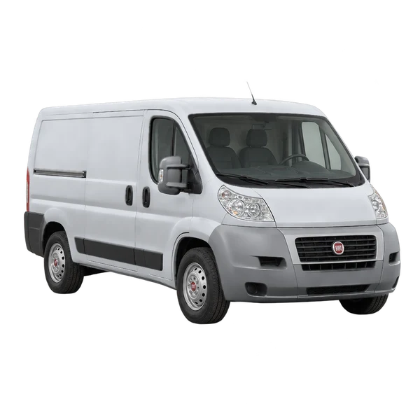 シルバーの2012 Fiat Ducato(フロントスリークォーター(左向き)ビュー)
