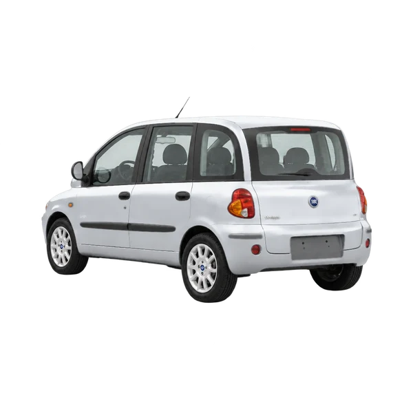 Fiat Multipla 2005 باللون فضي، منظر ثلاثة أرباع خلفي (باتجاه اليسار)