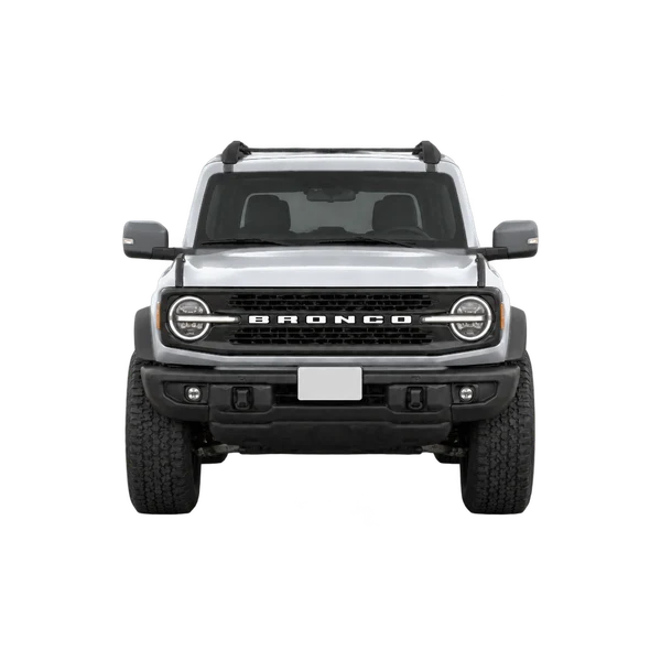 Ford Bronco Badlands 2024 باللون فضي، منظر أمامي