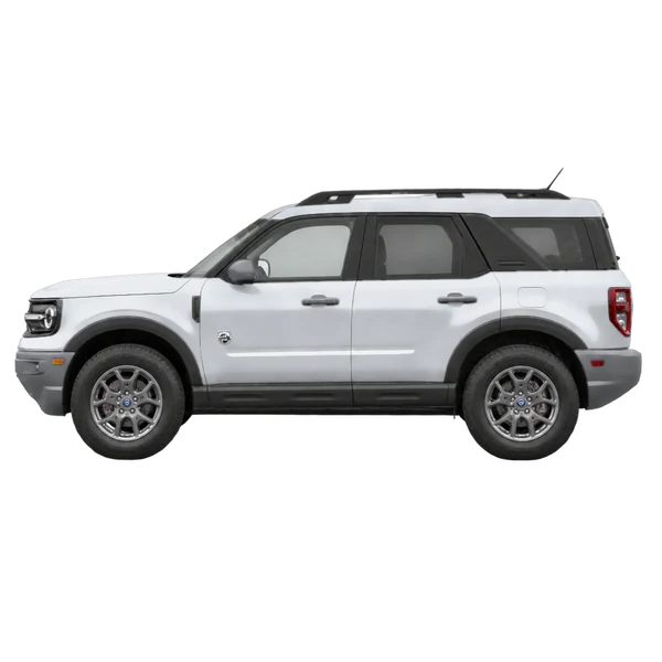Ford Bronco Sport 2021 باللون فضي، منظر جانبي (متجه إلى اليسار)