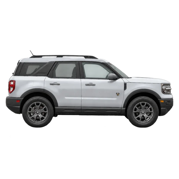 Ford Bronco 2024 باللون فضي، منظر منظر جانبي (باتجاه اليمين)