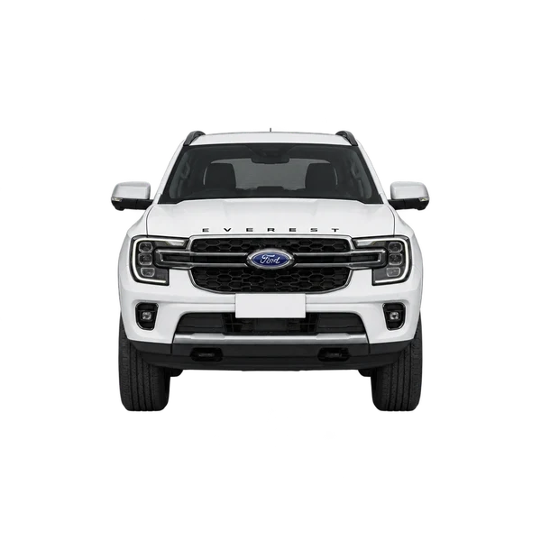 Ford Everest 2022 باللون أبيض، منظر أمامي