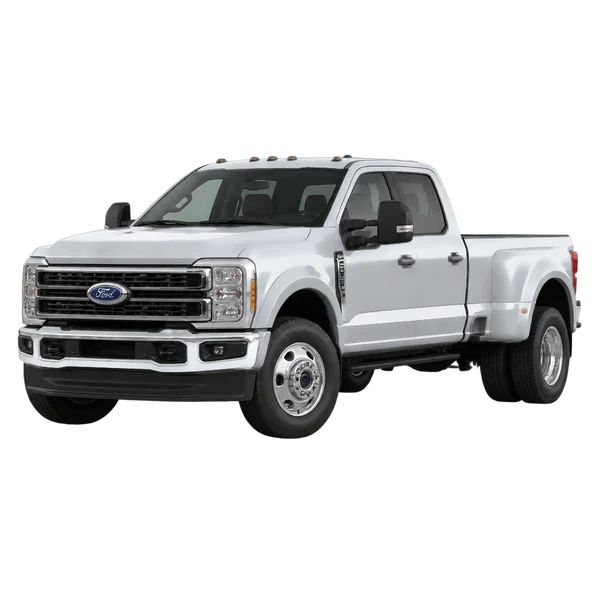 Ford F-550 2023 prata, vista dianteira em três quartos (voltada para a esquerda)