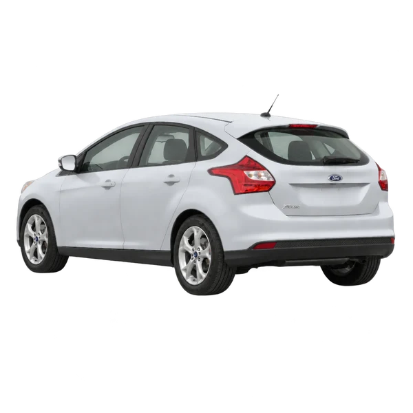 Ford Focus 2012 en plateado, vista tres cuartos trasero (mirando a la izquierda)