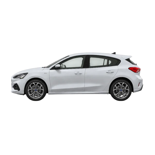 Ford Focus 2022 en plateado, vista lateral (mirando a la izquierda)