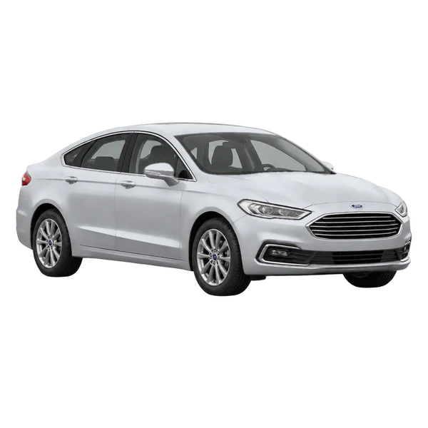 Ford Mondeo 2021 prata, vista dianteira em três quartos (voltada para a esquerda)