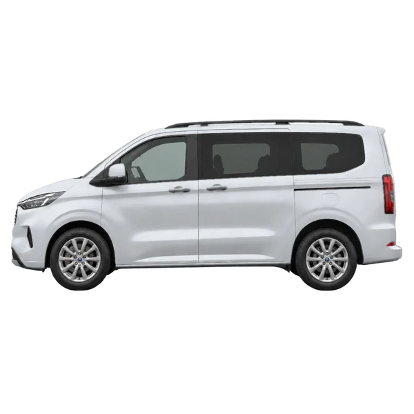 Ford Tourneo Custom 2024 باللون فضي، منظر جانبي (متجه إلى اليسار)