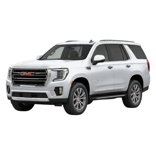 GMC Yukon 2022 باللون فضي، منظر منظر أمامي بزاوية ثلاثة أرباع (متجه لليسار)