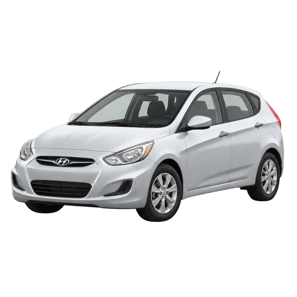 Hyundai Accent 2012 باللون فضي، منظر منظر أمامي بزاوية ثلاثة أرباع (متجه لليسار)