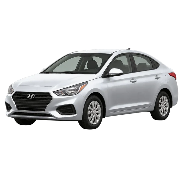 Hyundai Accent 2018 باللون فضي، منظر منظر أمامي بزاوية ثلاثة أرباع (متجه لليسار)