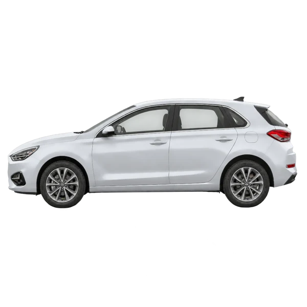Hyundai I30 2022 en plateado, vista lateral (mirando a la izquierda)