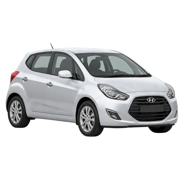 Hyundai IX20 2014 en plateado, vista frontal tres cuartos (hacia la izquierda)