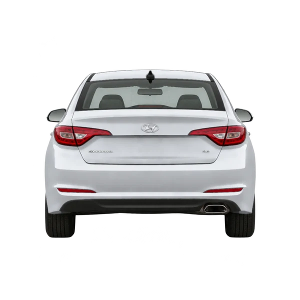 Hyundai Sonata 2016 باللون فضي، منظر من الخلف