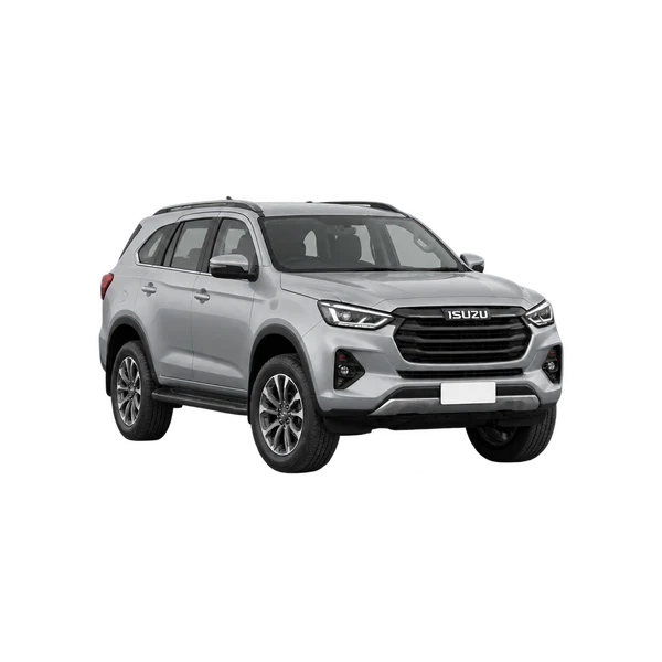 Isuzu M27 2025 باللون فضي، منظر منظر أمامي بزاوية ثلاثة أرباع (متجه لليسار)