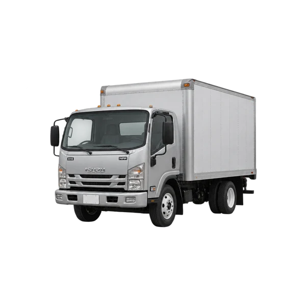 Isuzu NPR 2016 en plateado, vista frontal tres cuartos (hacia la izquierda)