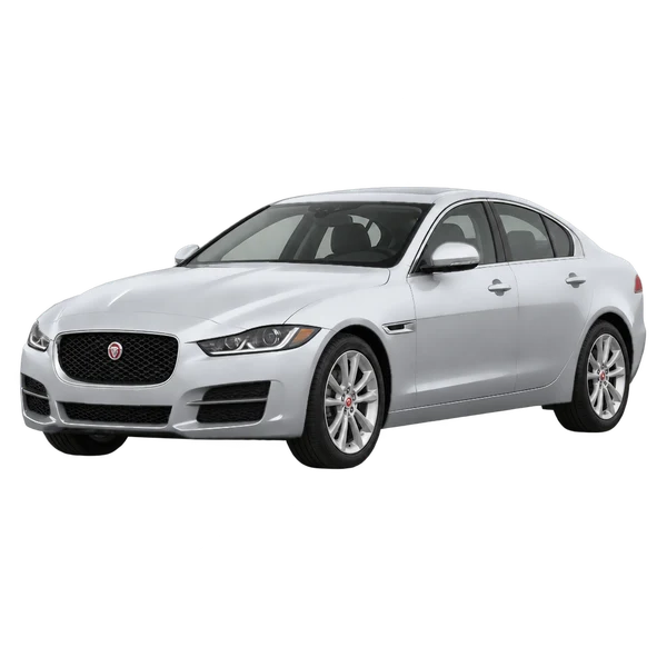 Jaguar XE 2018 prata, vista dianteira em três quartos (voltada para a esquerda)