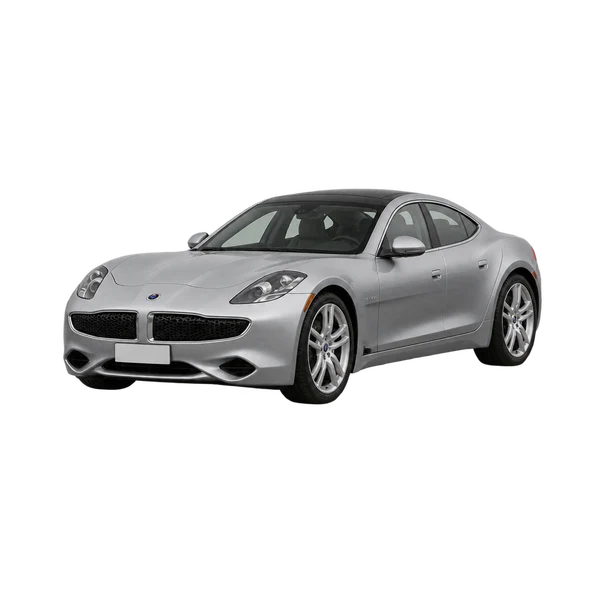 Karma Revero 2016 باللون فضي، منظر منظر أمامي بزاوية ثلاثة أرباع (متجه لليسار)