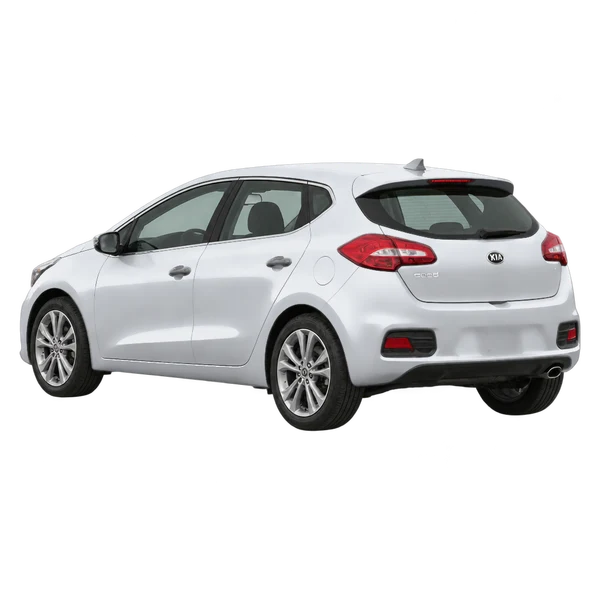 Kia Ceed 2017 en plateado, vista tres cuartos trasero (mirando a la izquierda)