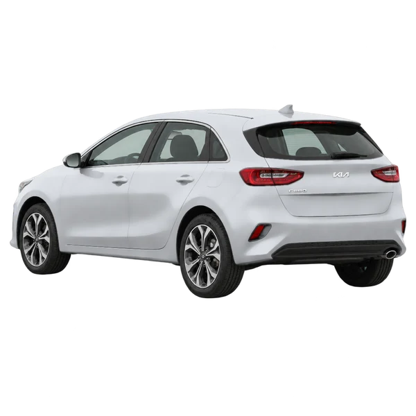 Kia Ceed 2021 en plateado, vista tres cuartos trasero (mirando a la izquierda)