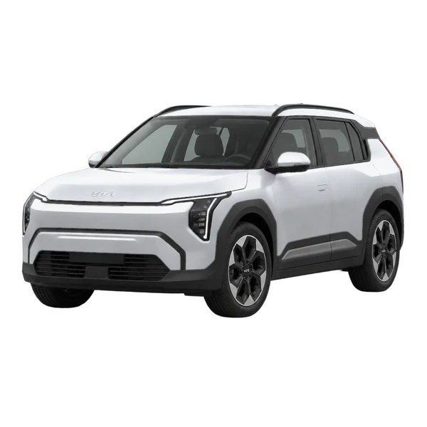 Kia EV3 2026 باللون فضي، منظر منظر أمامي بزاوية ثلاثة أرباع (متجه لليسار)