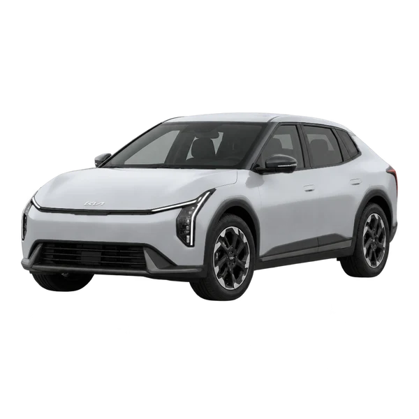 Kia EV4 2026 باللون فضي، منظر منظر أمامي بزاوية ثلاثة أرباع (متجه لليسار)