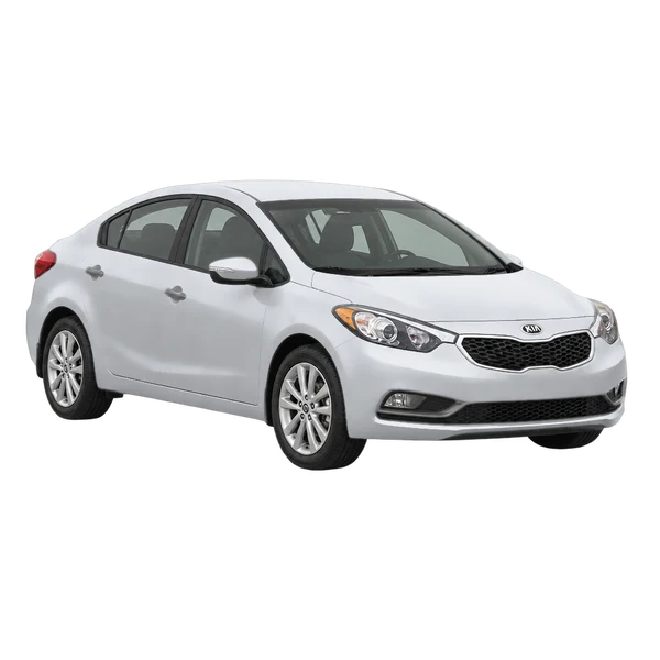 Kia Forte 2017 باللون فضي، منظر منظر أمامي بزاوية ثلاثة أرباع (متجه لليسار)